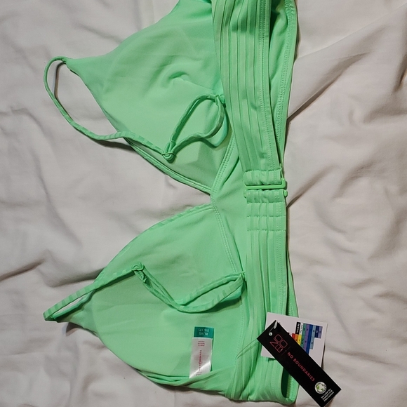 Wide Rib Bikini Top with bikini bottom - Picture 5 of 6